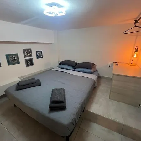 Iris Center By Thesbnb Apartment